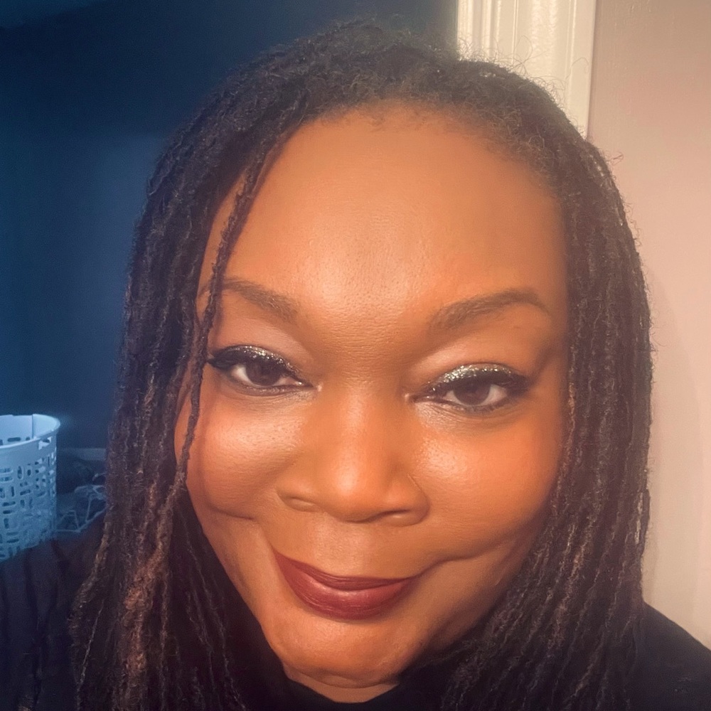 Meet your Posher, Ife